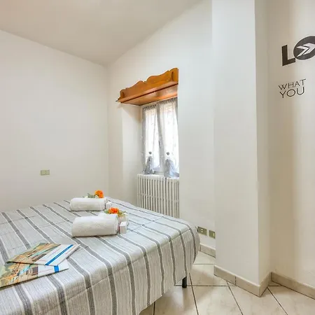 Leonardo House Garden In Center - Happy Apartment Stresa