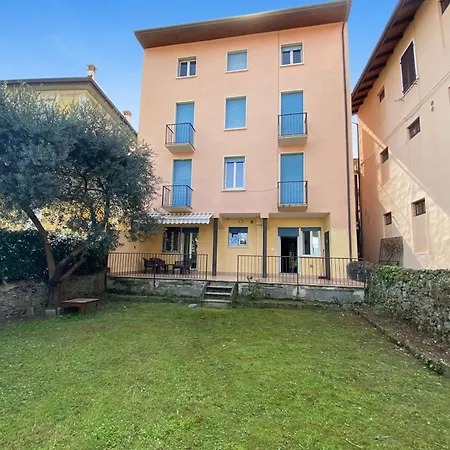 Apartment Leonardo House Garden In Center - Happy