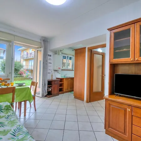 Leonardo House Garden In Center - Happy Apartment Stresa